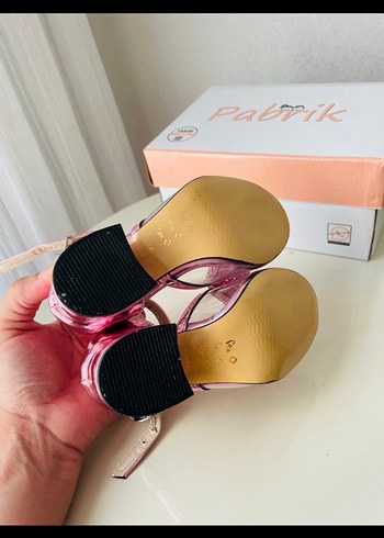 Parlak Pembe Kız Çocuk Özel Gün Ayakkabısı - Görsel 2