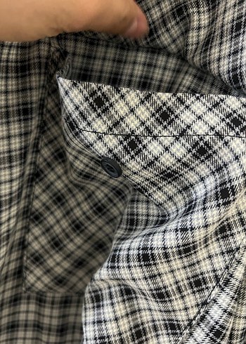 Gri Ekose Desenli Düğmeli Kadın Gömlek - Görsel 3