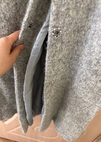 Gri Nakışlı Uzun Örgü Kadın Kaban - Görsel 4