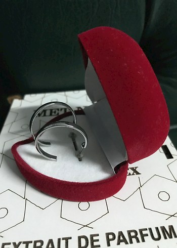 Minimalist  halka Küpe - Klasik Şıklık - Görsel 2