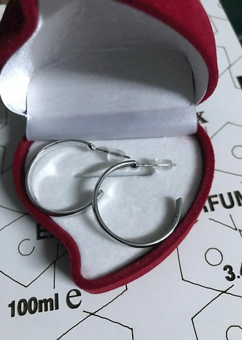 Minimalist  halka Küpe - Klasik Şıklık - Görsel 4