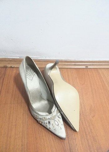 37 Beden İnci İşlemeli Beyaz Stiletto Abiye Ayakkabı