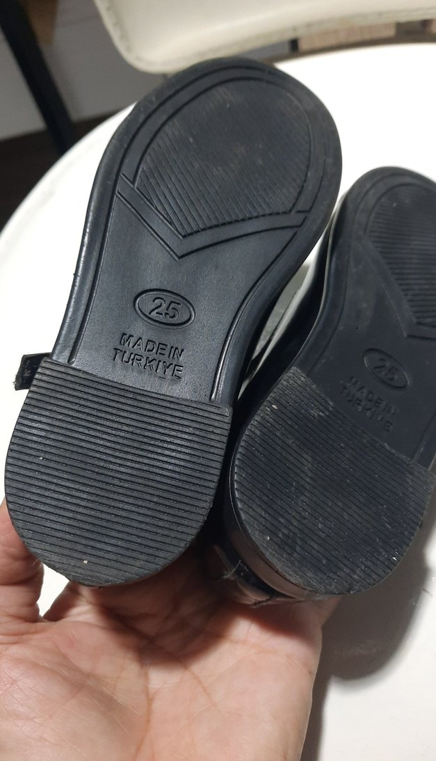 HM Kız Çocuk Siyah Rugan Babet Ayakkabı - Görsel 3