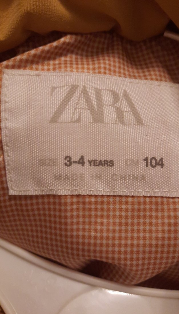 zara marka 3/4 yaş Kapüşonlu, Fermuarlı Erkek Çocuk  sarı Mont - Görsel 4