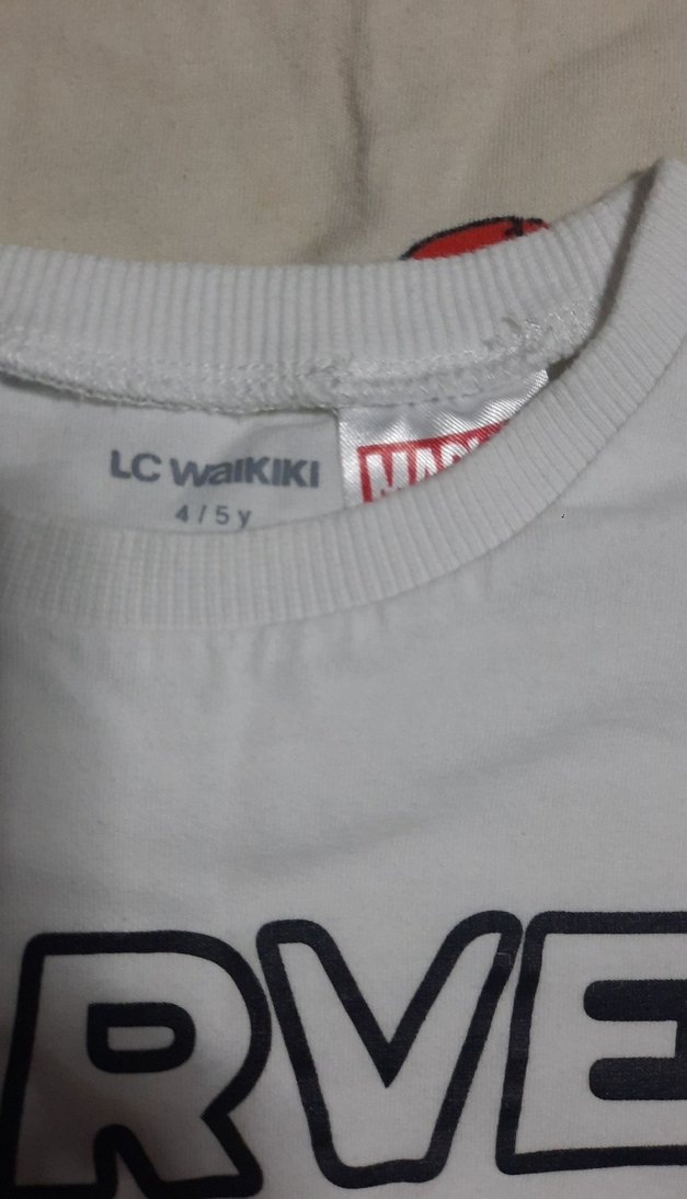 4 adet lcw marka Erkek Çocuk Marvel ve Dinozor Baskılı Tişörtler - Görsel 3