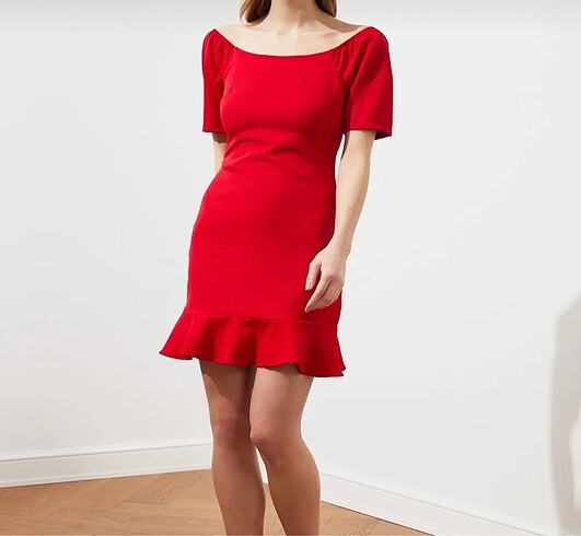 s Beden Trendyolmilla Kırmızı Mezuniyet Elbisesi