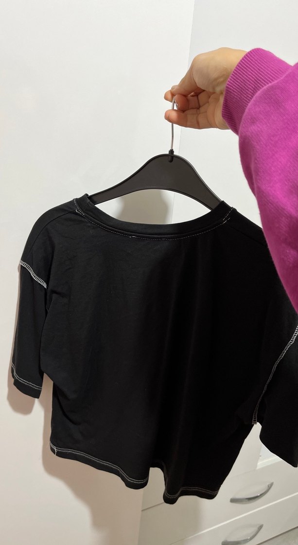 Siyah Baskılı Boston Tişört - Görsel 5