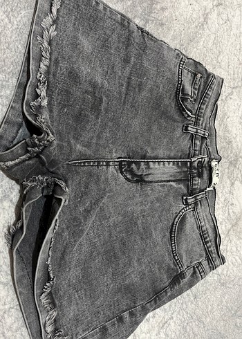 28 Beden Gri Batik Desenli Kadın Denim Mini Şort