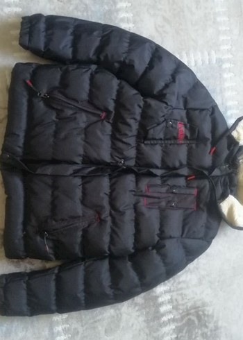 LC Waikiki Siyah Kapusonlu Sisme Mont