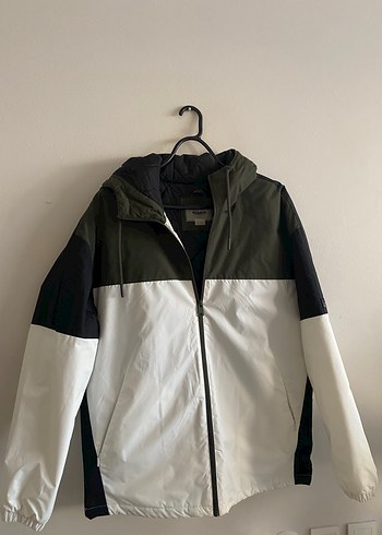 Pull and Bear Erkek Kapüşonlu Spor Mont