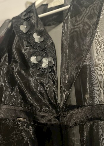 İşlemeli Siyah organze abiye