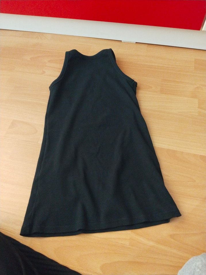 Kız Çocuk Siyah Düğmeli Kolsuz Tişört - Görsel 4