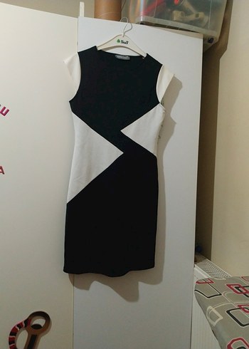 Siyah Pamuklu elbise - Görsel 4