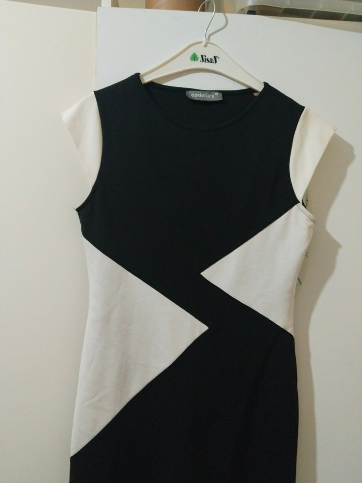 Siyah Pamuklu elbise - Görsel 3