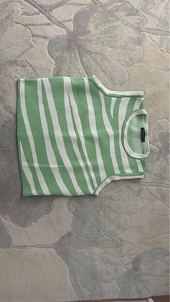 Trendyol & Milla Crop Triko Bluz