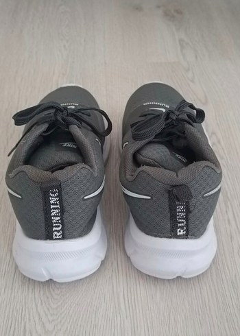 Gri Bağcıklı Spor Ayakkabı - Görsel 3