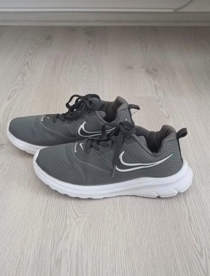 Gri Bağcıklı Spor Ayakkabı - Görsel 2