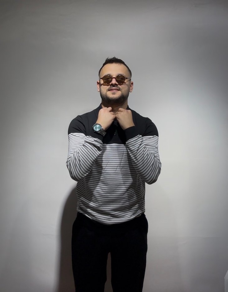 Gri Çizgili Polo Yaka Erkek Sweatshirt AMİ MARKA - Görsel 3