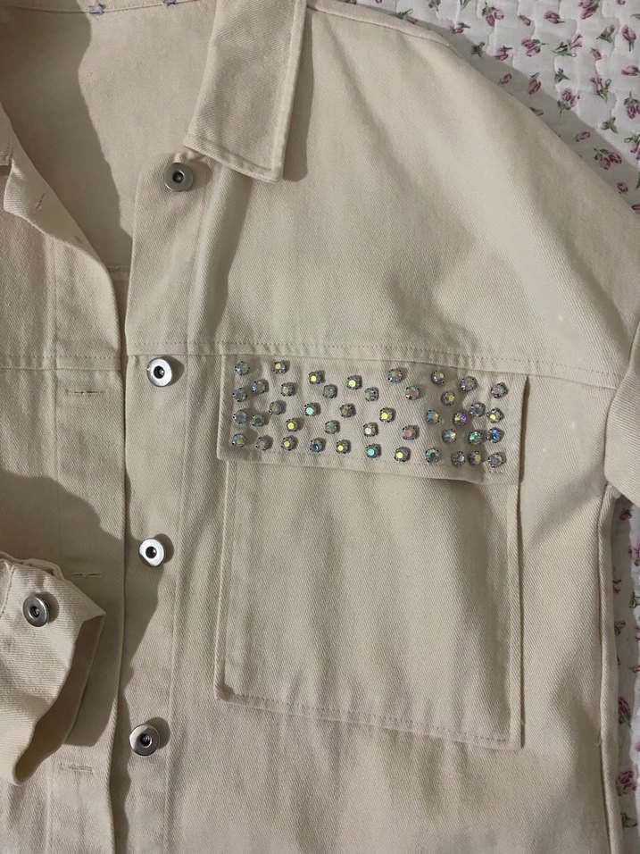 Kadın Krem Rengi Düğmeli Pamuk Gömlek - Görsel 2