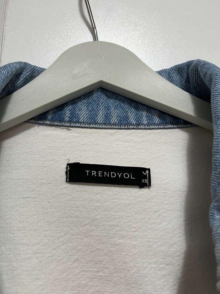 Renk Bloklu Düğmeli Kadın Kot Ceket - Görsel 2