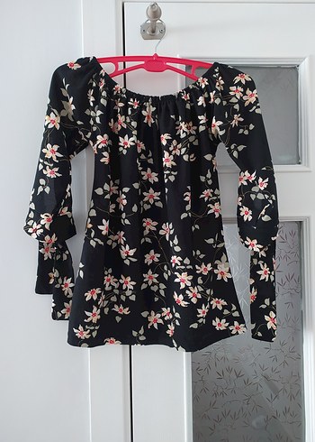 Çiçek Desenli Siyah Straplez Mini Bluz - Görsel 2