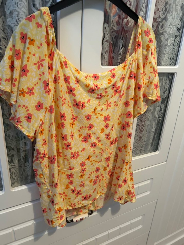 Sarı Baskılı Bohem V Yaka Bluz - Görsel 3