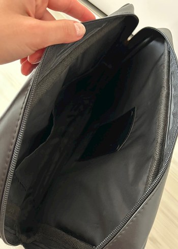 Siyah Deri Fermuarlı Kadın Evrak Çantası - Görsel 3