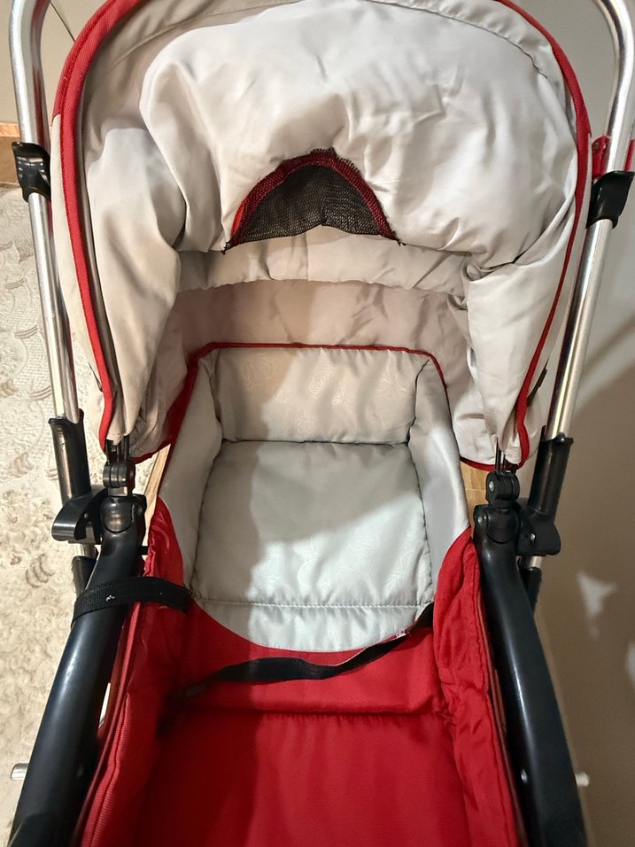 Kırmızı Bebek Arabası - Görsel 2