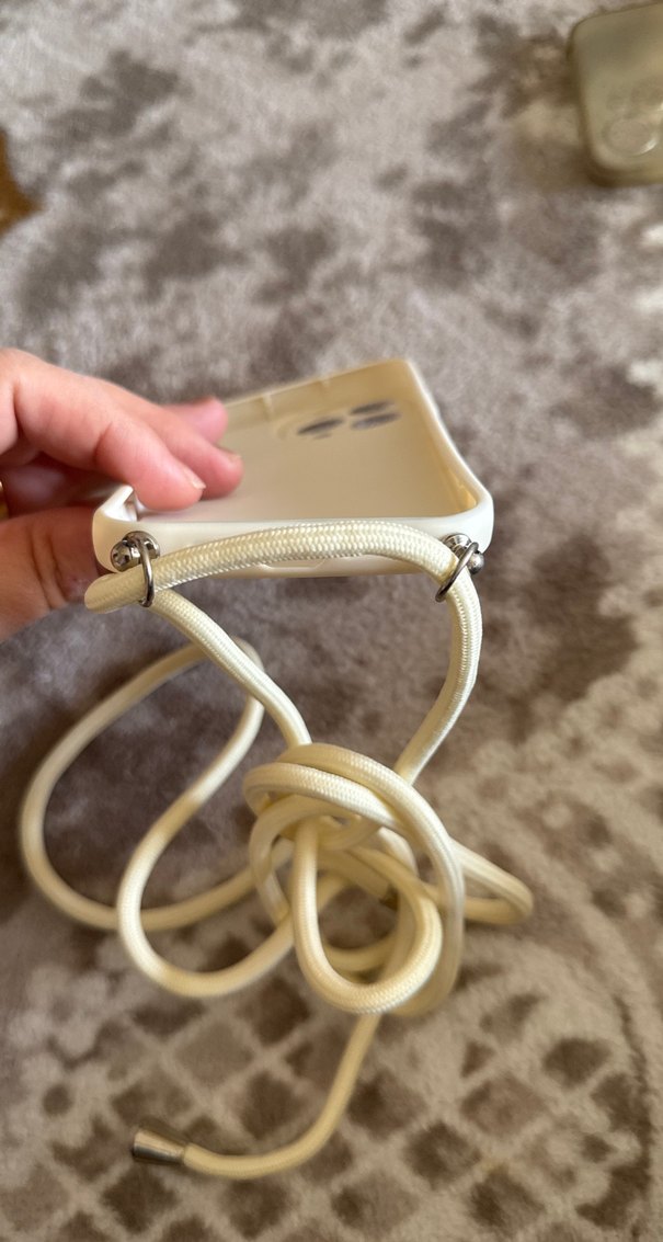 Pastel Kalpli Elastik Beyaz Telefon Kılıfı - Görsel 4