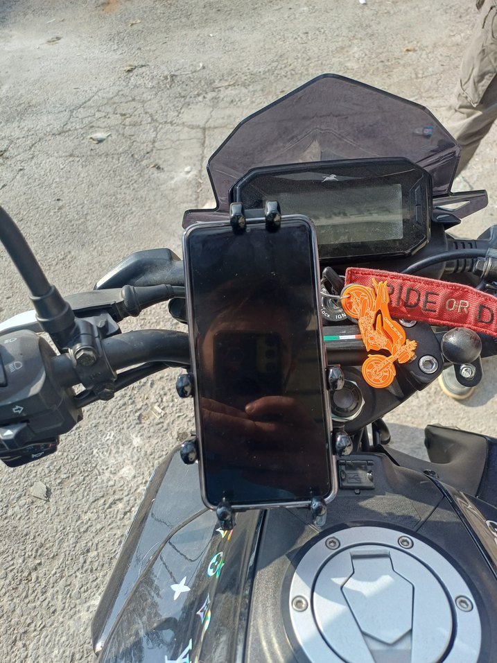 Bütün Motosiklelere Uyumlu Telefon Tutacağı - Görsel 4