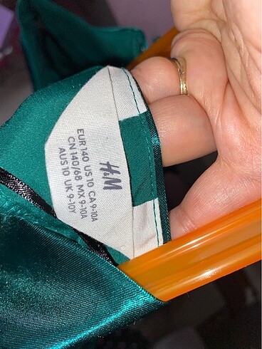 10 Yaş Beden yeşil Renk H&M çocuk abiye elbise