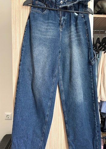 Kadın Mavi Bol Kesim Kemerli Midi Jean