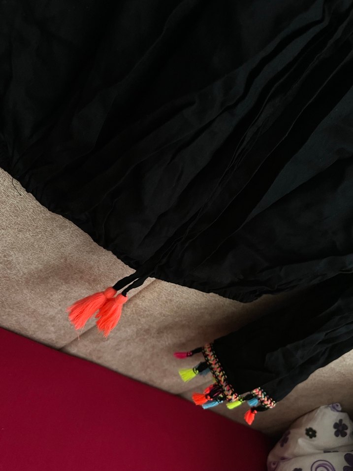 Püsküllü Siyah Bohem Bluz - Görsel 4