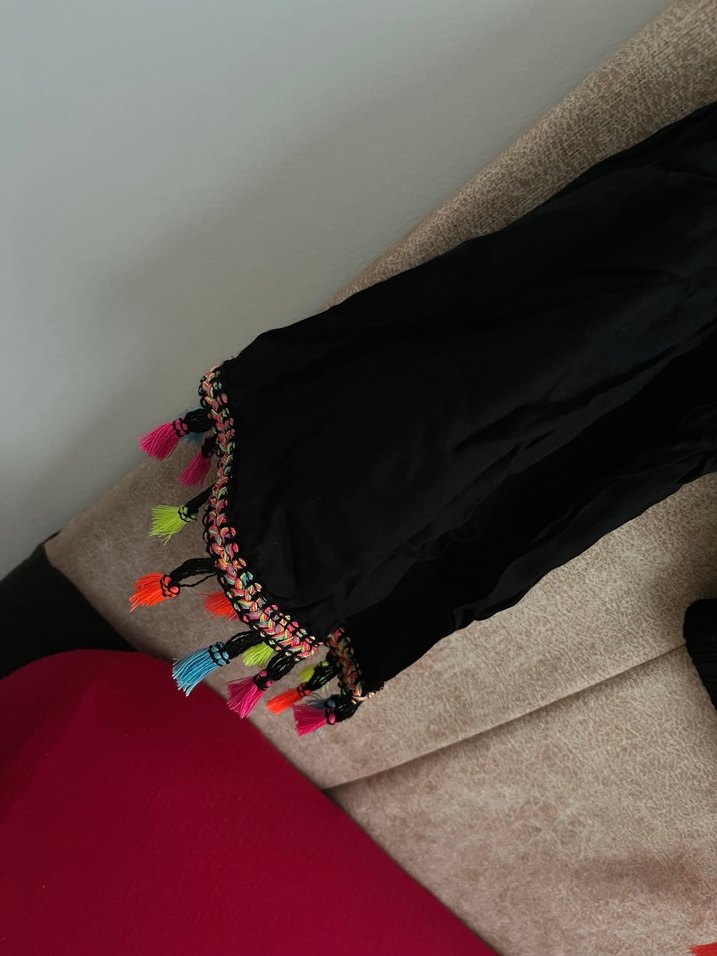 Püsküllü Siyah Bohem Bluz - Görsel 3