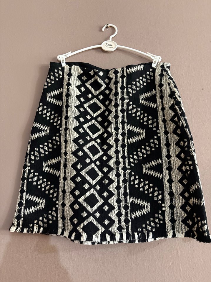 Stradivarius Siyah Mini Etek - Görsel 4