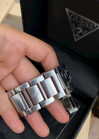 Guess Guess Gri Taşlı Kadın Saati