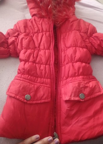 Kız Çocuk Parlak Kırmızı Kürklü Mont - Görsel 2