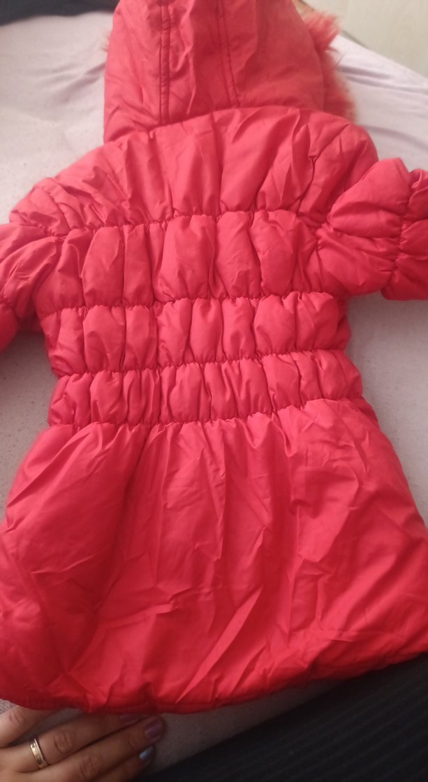 Kız Çocuk Parlak Kırmızı Kürklü Mont - Görsel 5