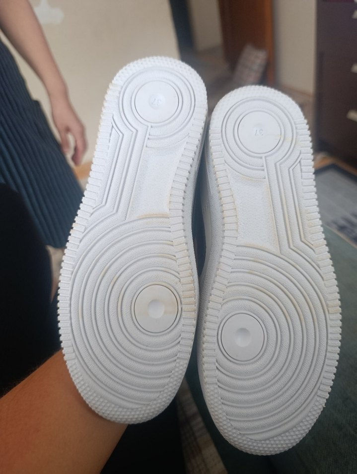 Beyaz Bağcıklı Minimalist Kadın Spor Ayakkabı - Görsel 2