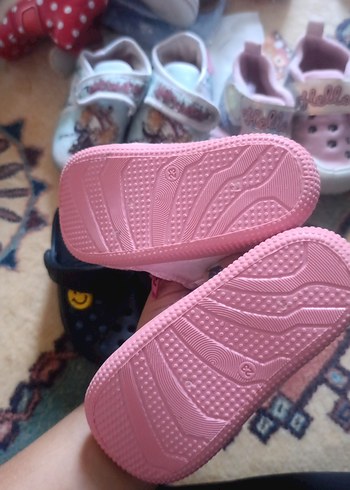 Pembe Nakışlı Tokalı Kız Çocuk Terlikleri - Görsel 2