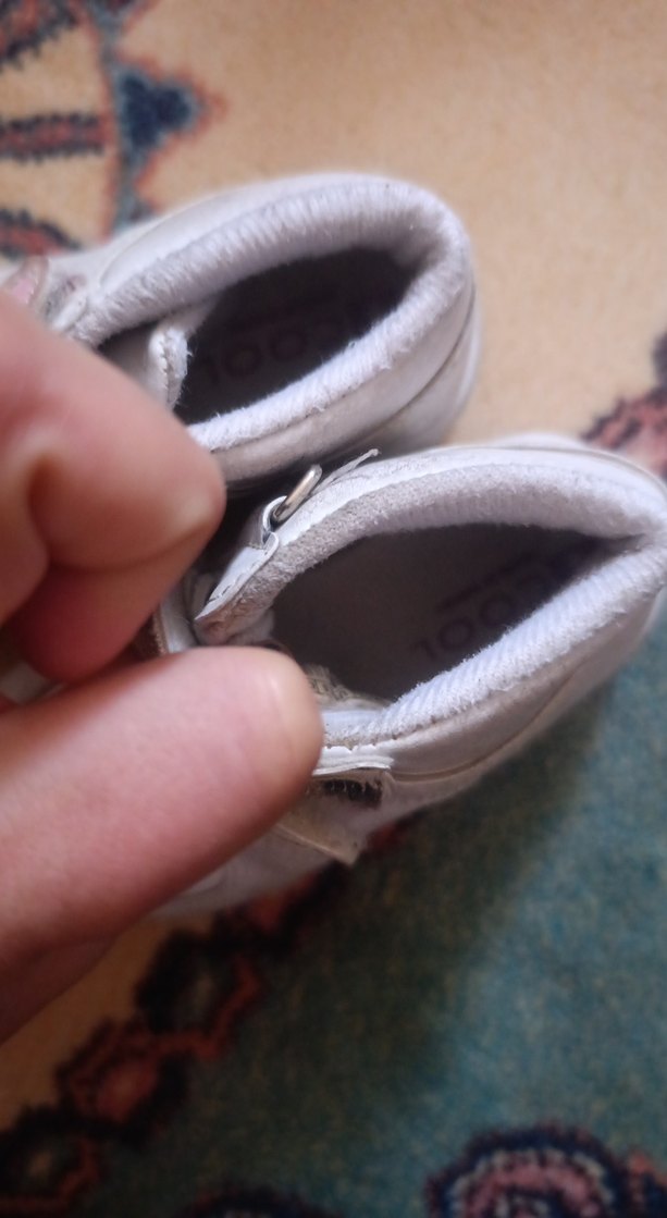 Kız Çocuk Beyaz Cırt Cırtlı Spor Ayakkabı - Görsel 4