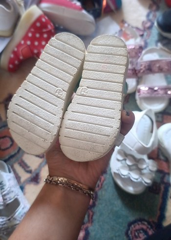 Kız Çocuk Çok Renkli Nakışlı Cırt Cırtlı Sandalet - Görsel 4