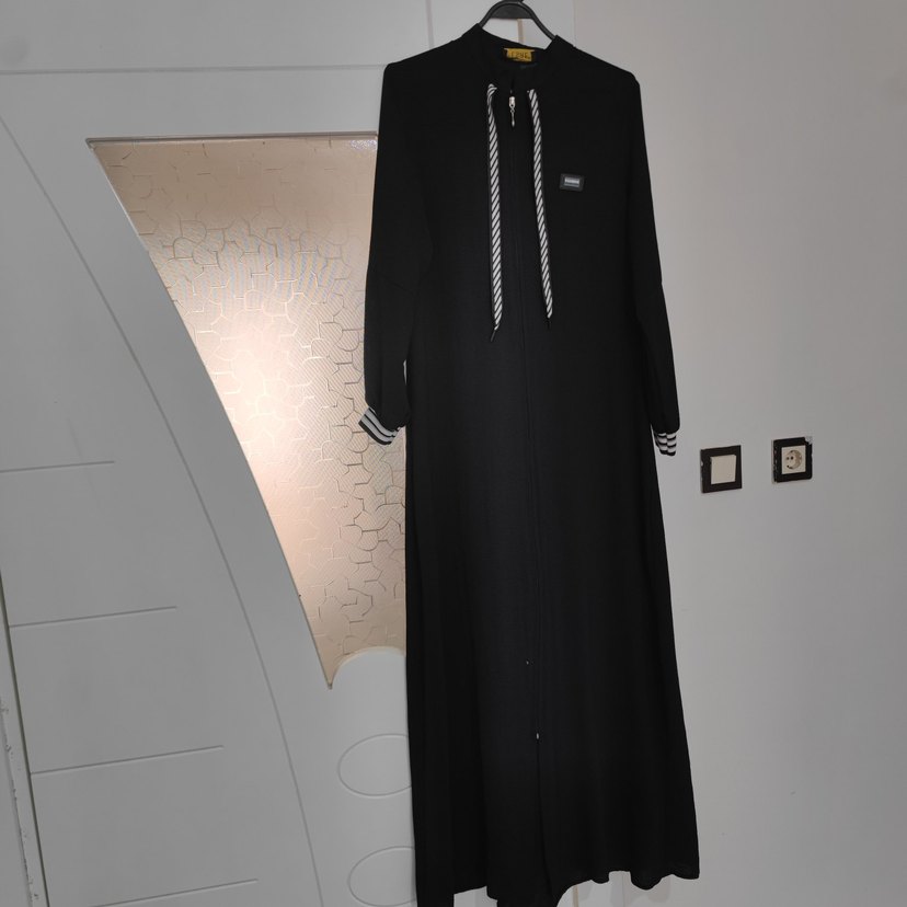 Kadın Siyah Uzun Fermuarlı Pardösü - Görsel 4