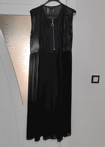 Siyah Piliseli Uzun Kadın yelek - Görsel 3