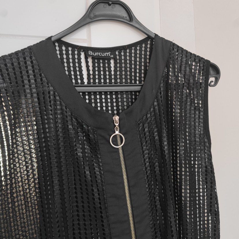 Siyah Piliseli Uzun Kadın yelek - Görsel 2