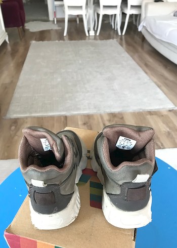 Kahverengi Erkek Çocuk Street Wear Bot