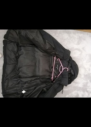 Siyah Kapüşonlu Rahat Kadın Kış Montu - Görsel 5