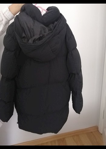 Siyah Kapüşonlu Rahat Kadın Kış Montu - Görsel 3