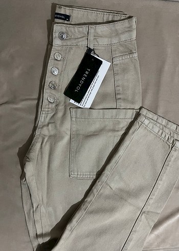 Trendyol & Milla Düğmeli Bej Kadın Kot Pantolon