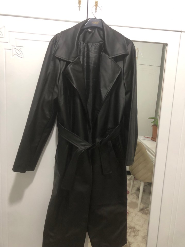 Kadın Siyah Deri Uzun Kemerli Palto - Görsel 2